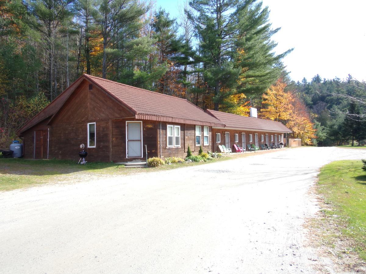 Pine Crest Motel & Cabins Barton Екстер'єр фото