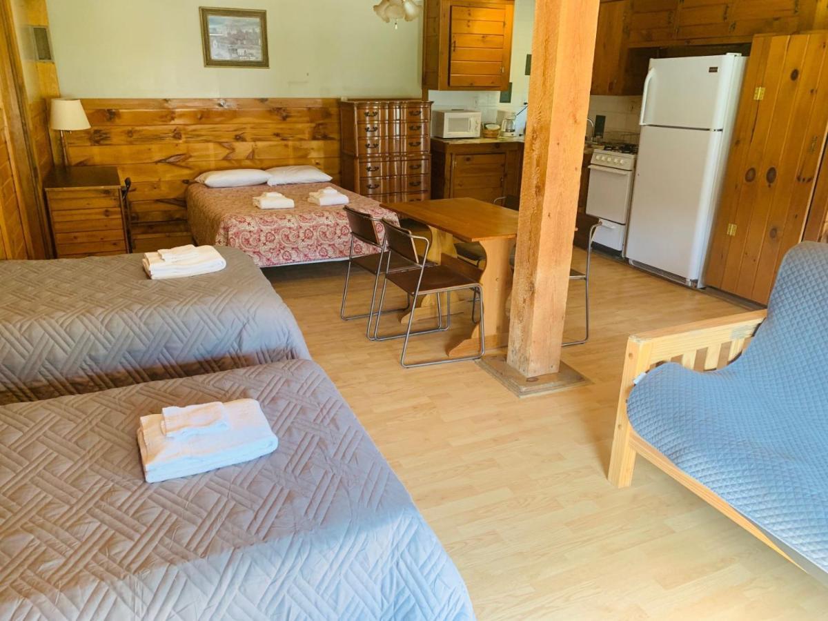 Pine Crest Motel & Cabins Barton Екстер'єр фото