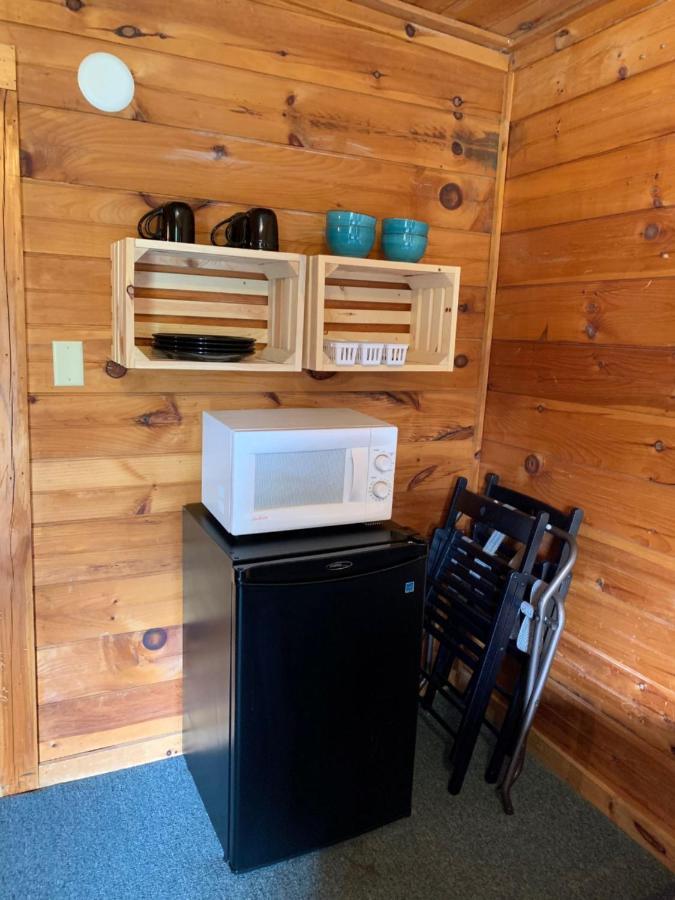 Pine Crest Motel & Cabins Barton Екстер'єр фото