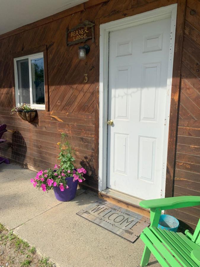 Pine Crest Motel & Cabins Barton Екстер'єр фото
